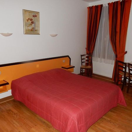 Logis Hotel Saint-Hubert Cour-Cheverny Pokoj fotografie