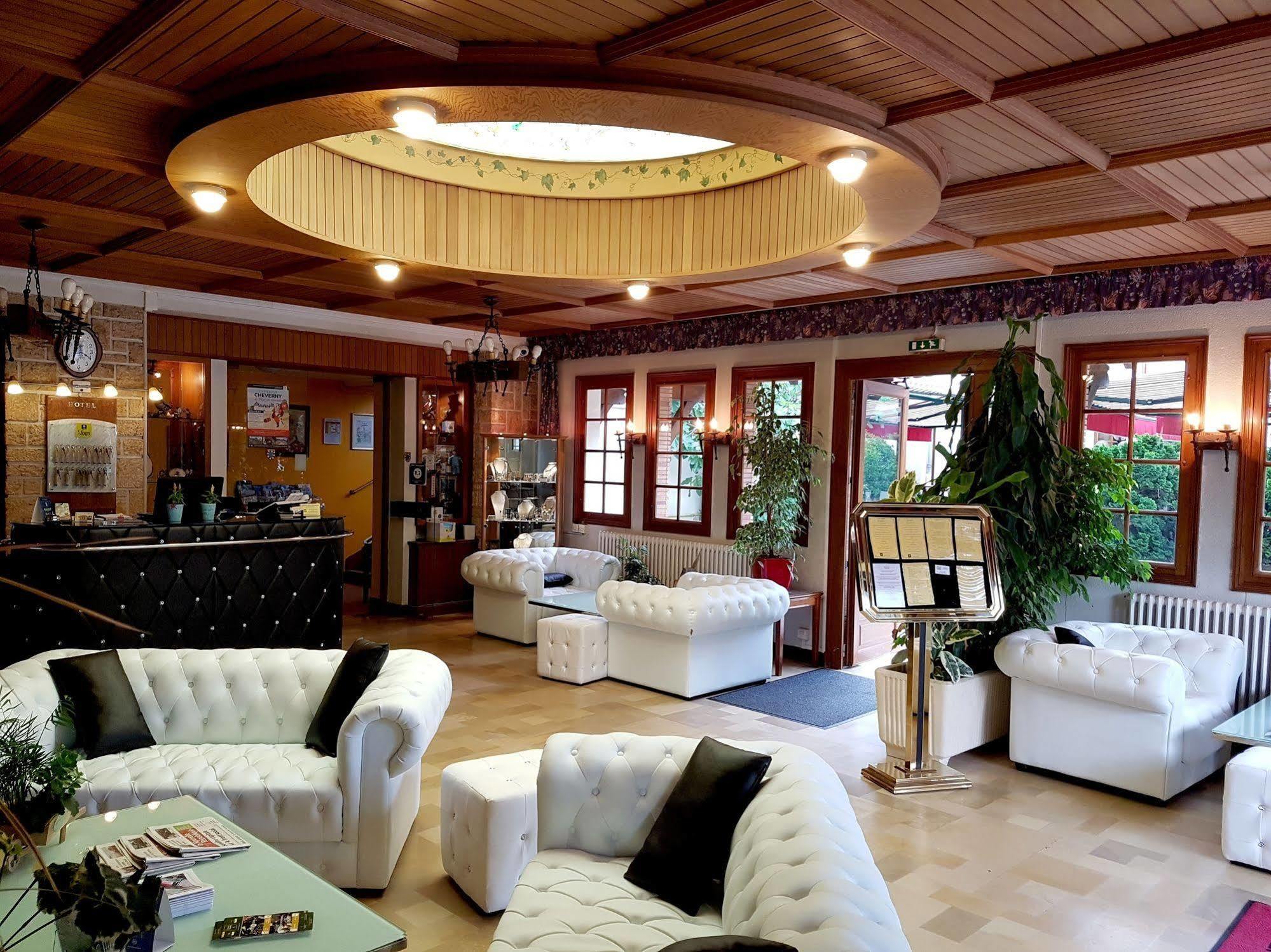Logis Hotel Saint-Hubert Cour-Cheverny Exteriér fotografie